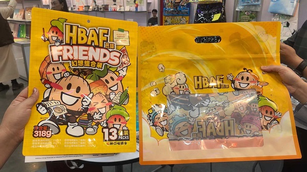 A embalagem RGS fabrica bolsas stand-up com zíper selado com três bordas personalizadas